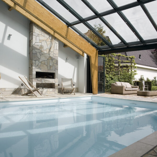 Flagstone terras en wandbekleding | Copyright: Van Gemert zwembaden & sauna's