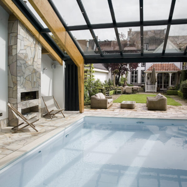 Flagstone terras en wandbekleding | Copyright: Van Gemert zwembaden & sauna's