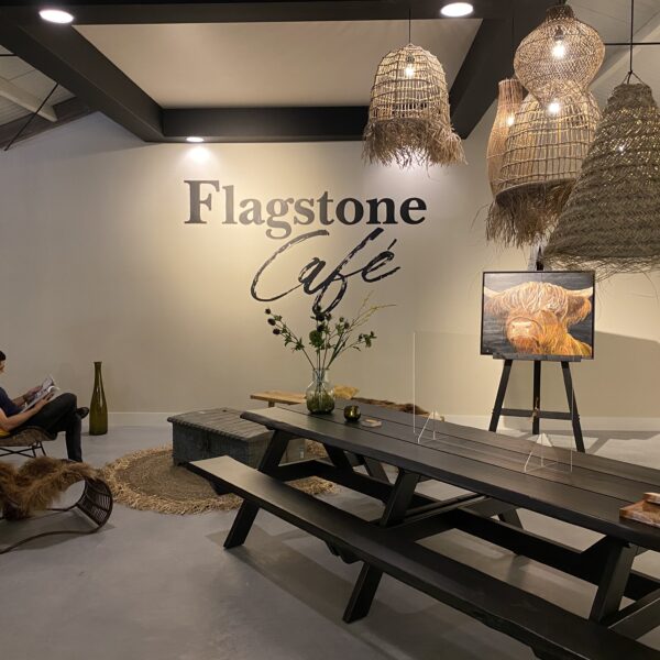 Geniet van de rustige sfeer in het Flagstone Café