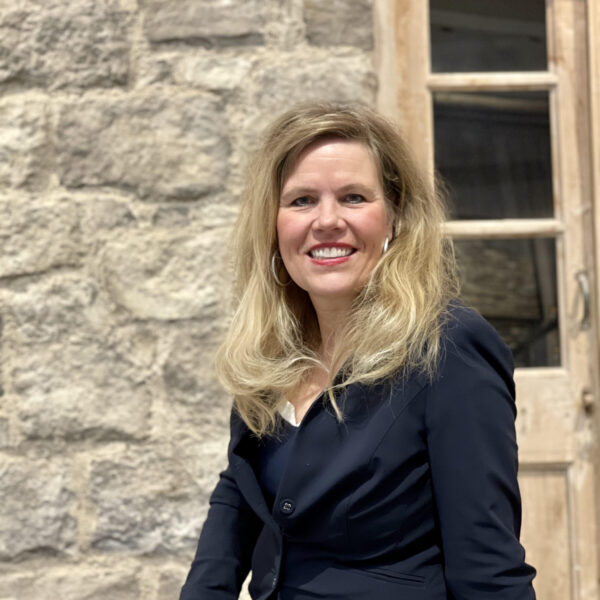 Hellen Eekhof - The Flagstone Company